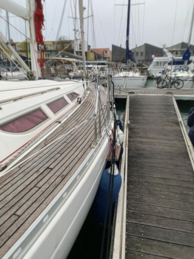 Nuit Sur Un Bateau La Rochelle Hotel La Rochelle  Bagian luar foto