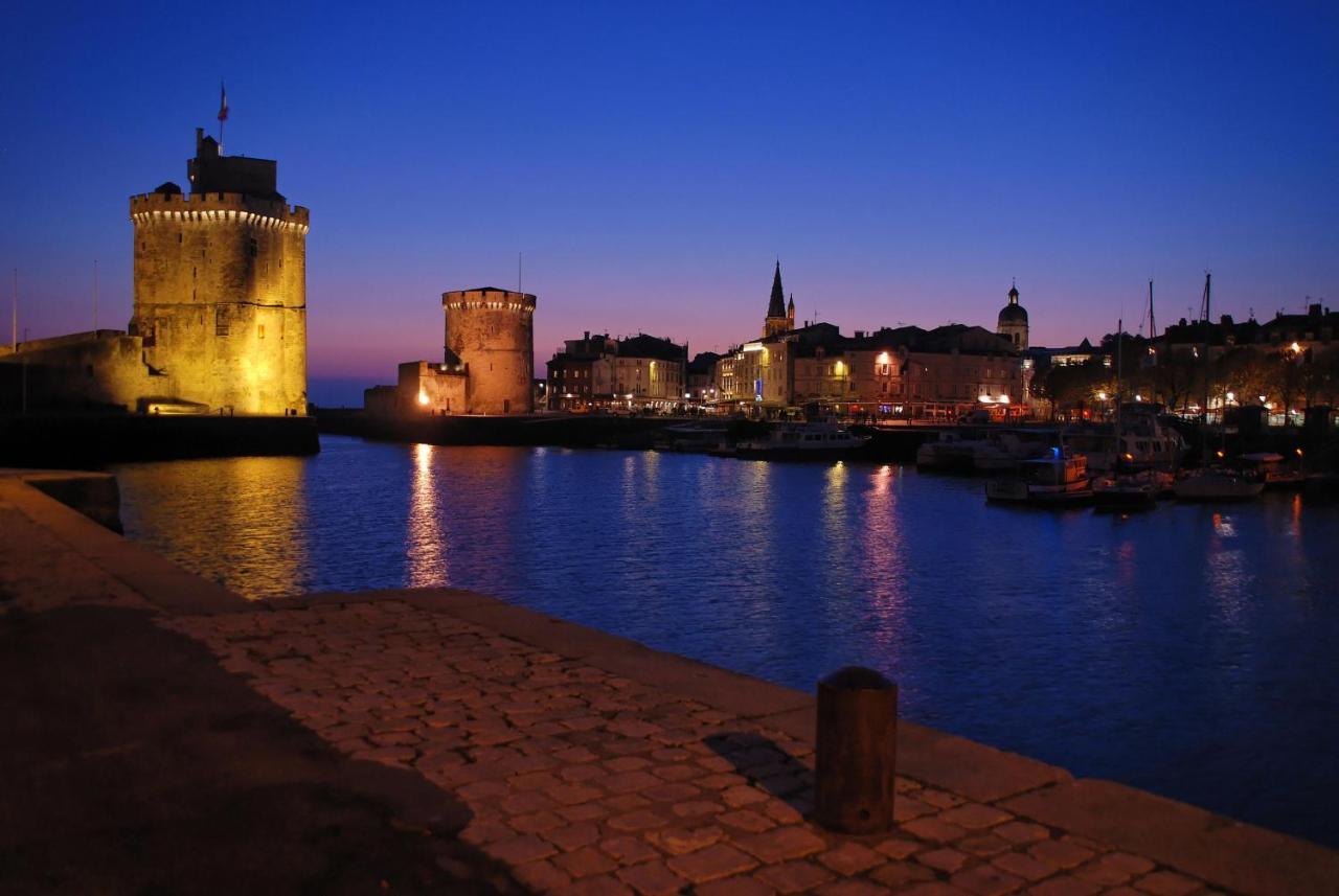 Nuit Sur Un Bateau La Rochelle Hotel La Rochelle  Bagian luar foto